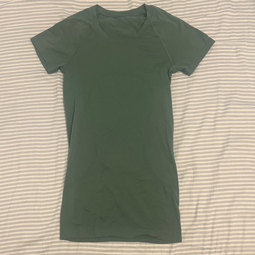 Lululemon swiftly T-shirt